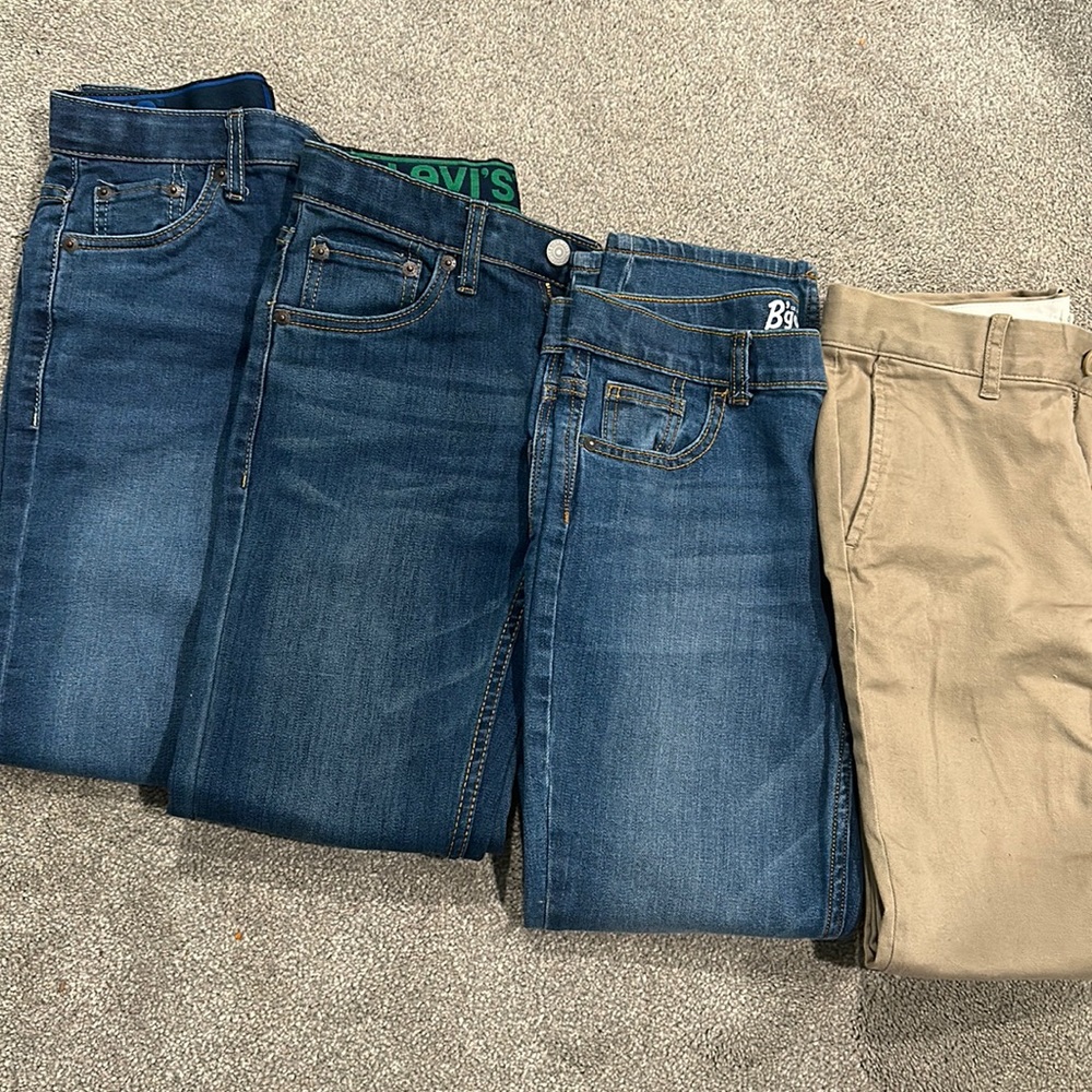 Lot of 4 size 10 boys jeans and 1 pair of khakis